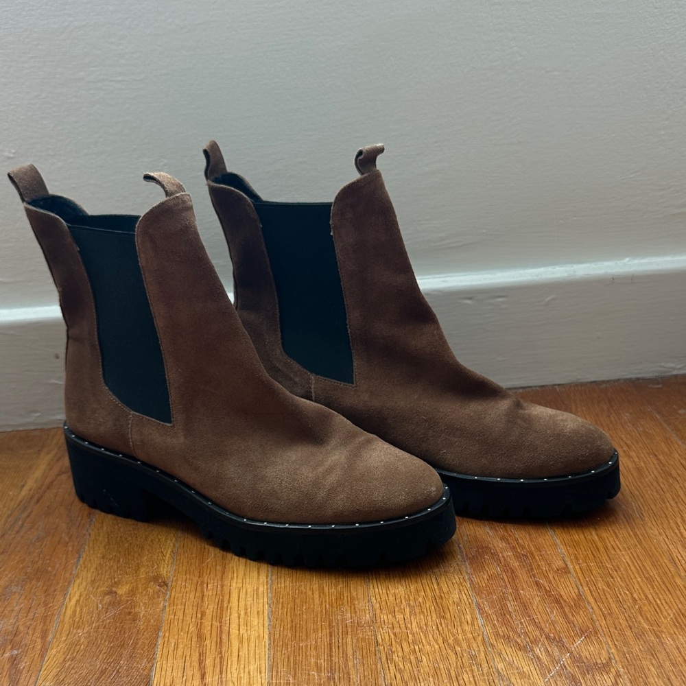Freda Salvador Brooke Rain Resistant Boot size 8